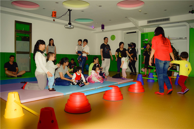 BBunion国际早教惠东中心活动花絮:万圣节之化装舞会精彩回顾 BBunion国际早教惠东中心活动花絮:万圣节之化装舞会精彩回顾