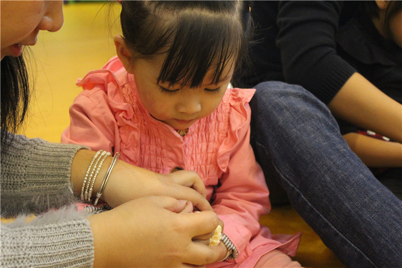 BBunion国际早教厦门外图中心活动花絮:感恩的心,蓝色的爱 BBunion国际早教厦门外图中心活动花絮:感恩的心,蓝色的爱