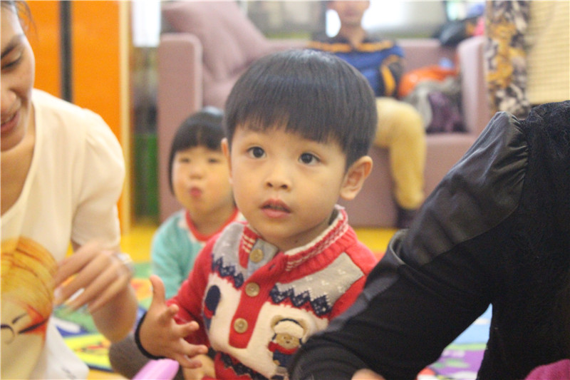 BBunion国际早教厦门外图中心活动花絮:感恩的心,蓝色的爱 BBunion国际早教厦门外图中心活动花絮:感恩的心,蓝色的爱